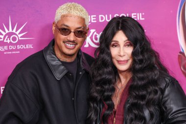 Alexander Edwards ve Cher, Cirque du Soleil 'in' KOOZA 'kırmızı halı galasına 24 Ekim 2024 tarihinde Santa Monica, Los Angeles, Kaliforniya, ABD' de gerçekleştirildi..