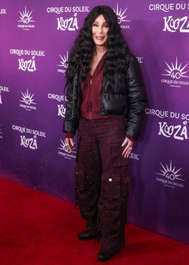 Cher, Santa Monica İskelesi 'nde 24 Ekim 2024' te Santa Monica, Los Angeles, Kaliforniya, ABD 'de düzenlenen' KOOZA 'adlı kırmızı halı prömiyerine geldi..