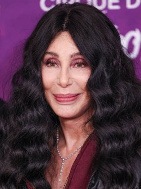 Cher, Santa Monica İskelesi 'nde 24 Ekim 2024' te Santa Monica, Los Angeles, Kaliforniya, ABD 'de düzenlenen' KOOZA 'adlı kırmızı halı prömiyerine geldi..