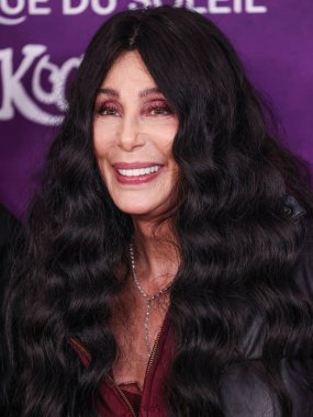 Cher, Santa Monica İskelesi 'nde 24 Ekim 2024' te Santa Monica, Los Angeles, Kaliforniya, ABD 'de düzenlenen' KOOZA 'adlı kırmızı halı prömiyerine geldi..