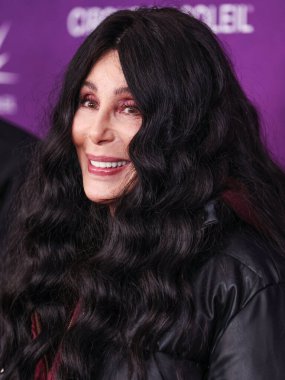 Cher, Santa Monica İskelesi 'nde 24 Ekim 2024' te Santa Monica, Los Angeles, Kaliforniya, ABD 'de düzenlenen' KOOZA 'adlı kırmızı halı prömiyerine geldi..