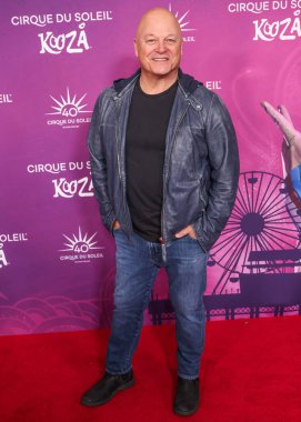 Michael Chiklis, Santa Monica İskelesi 'nde 24 Ekim 2024' te düzenlenen Cirque du Soleil 'in' KOOZA 'kırmızı halı prömiyerine geldi..