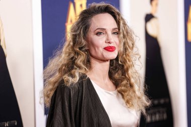 Angelina Jolie 26 Ekim 2024 'te Hollywood, Los Angeles, Kaliforniya, ABD' de bulunan TCL Çin Tiyatrosu IMAX 'ta düzenlenen Netflix' in 'Maria' filminin ilk gösterimi olan 2024 AFI Festivali 'ne geldi..