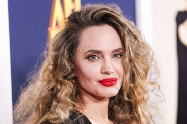 Angelina Jolie 26 Ekim 2024 'te Hollywood, Los Angeles, Kaliforniya, ABD' de bulunan TCL Çin Tiyatrosu IMAX 'ta düzenlenen Netflix' in 'Maria' filminin ilk gösterimi olan 2024 AFI Festivali 'ne geldi..