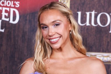 Alexis Ren, UTOPIA ve Casa Azul Organik Tekila tarafından sunulan Darren Dzienciol 'un Lanetli Otel Cadılar Bayramı Partisi 2024' e 1 Kasım 2024 'te Century City, Los Angeles, Kaliforniya, ABD' de düzenlenen Fairmont Century Plaza 'da ulaşır.. 
