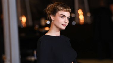 Gucci 'yi giyen Cara Delevingne, 2 Kasım 2024' te Los Angeles İlçe Sanat Müzesi 'nde düzenlenen 13. LACMA Sanat + Film Galası 2024' e geldi..