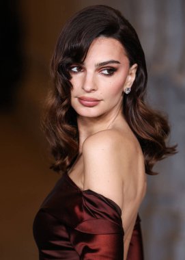 Emily Ratajkowski, Los Angeles Mucize Mil, Los Angeles, Kaliforniya, ABD 'de 2 Kasım 2024 tarihinde Los Angeles İlçe Sanat Müzesi' nde Gucci tarafından sunulan 13. Geleneksel LACMA Sanat + Film Galası 2024 'e geliyor..