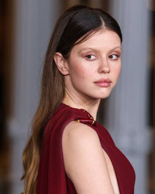 Mia Goth, Gucci tarafından sunulan 13. Geleneksel LACMA Sanat + Film Galası 2024 'e 2 Kasım 2024' te Los Angeles County Sanat Müzesi 'nde ulaştı.. 