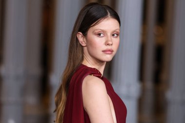 Mia Goth, Gucci tarafından sunulan 13. Geleneksel LACMA Sanat + Film Galası 2024 'e 2 Kasım 2024' te Los Angeles County Sanat Müzesi 'nde ulaştı.. 