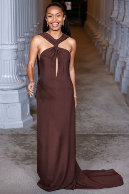 Gucci giyen Yara Shahidi, 2 Kasım 2024 'te Los Angeles' taki Miracle Mile, Los Angeles, Kaliforniya, ABD 'de düzenlenen ve Gucci tarafından sunulan 13..