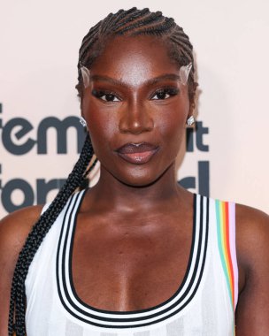 Doechii (Jaylah Ji 'ya Hickmon), 8 Kasım 2024' te Beverly Hilton Oteli 'nde düzenlenen 3. Geleneksel Femme It Forward' Give her FlowHERS 'ödül galasına geldi..