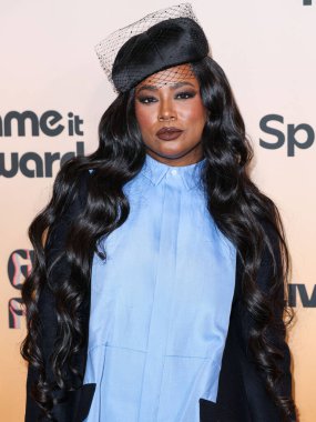 Heather Lowery, 8 Kasım 2024 'te Beverly Hilton Oteli' nde düzenlenen 3. Geleneksel Femme It Forward 'Give her FlowHERS' ödül galasına geliyor..