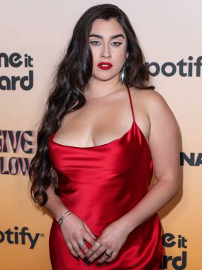 Lauren Jauregui, 8 Kasım 2024 'te Beverly Hilton Oteli' nde düzenlenen 3. Geleneksel Femme It Forward 'Give her FlowHERS' ödül galasına geliyor..