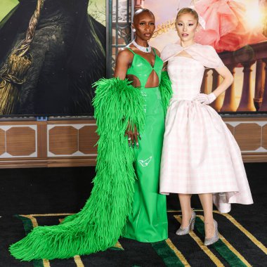 Cynthia Erivo ve Ariana Grande Butera, Los Angeles Universal Pictures 'Wicked' ın 9 Kasım 2024 'te Los Angeles, Kaliforniya, ABD' deki The Music Center 'daki Dorothy Chandler Pavilion' daki galasına geldiler..