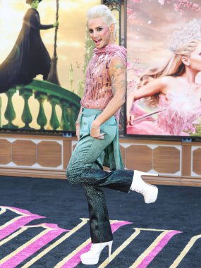Frankie Grande, 9 Kasım 2024 'te Los Angeles, Kaliforniya, ABD' deki Dorothy Chandler Pavyonu 'nda düzenlenen Universal Pictures' Wicked 'ın Los Angeles galasına geldi..