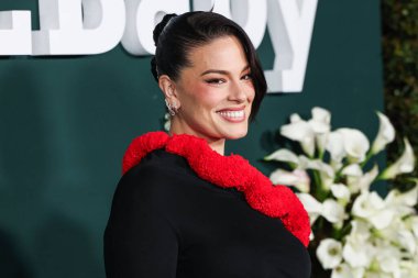 Klasik Jean Paul Gaultier giyen Ashley Graham, Paul Mitchell 'in 9 Kasım 2024' te Batı Hollywood, Los Angeles, Kaliforniya, ABD 'deki Pasifik Tasarım Merkezi' nde düzenlediği 2024 Bebek Galası 'na geldi..