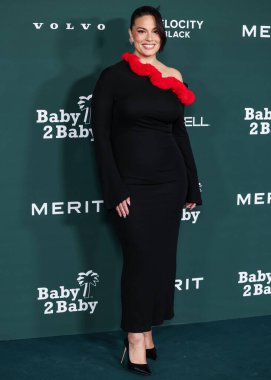 Klasik Jean Paul Gaultier giyen Ashley Graham, Paul Mitchell 'in 9 Kasım 2024' te Batı Hollywood, Los Angeles, Kaliforniya, ABD 'deki Pasifik Tasarım Merkezi' nde düzenlediği 2024 Bebek Galası 'na geldi..