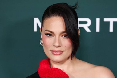 Klasik Jean Paul Gaultier giyen Ashley Graham, Paul Mitchell 'in 9 Kasım 2024' te Batı Hollywood, Los Angeles, Kaliforniya, ABD 'deki Pasifik Tasarım Merkezi' nde düzenlediği 2024 Bebek Galası 'na geldi..