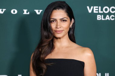 Roland Mouret 'u giyen Camila Alves McConaughey, Paul Mitchell' in 9 Kasım 2024 'te Batı Hollywood, Los Angeles, Kaliforniya, ABD' deki Pasifik Tasarım Merkezi 'nde düzenlediği 2024 Bebek Galası' na geldi..