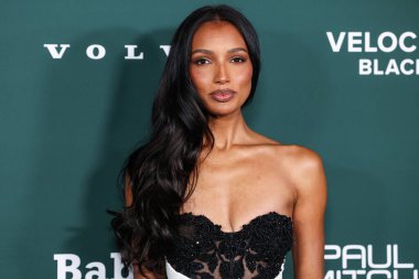 Pamella Roland PF25 giyen Jasmine Tookes, Paul Mitchell 'in 9 Kasım 2024' te Batı Hollywood, Los Angeles, Kaliforniya, ABD 'de düzenlenen Pasifik Tasarım Merkezi' nde sunduğu 2024 Bebek Galasına ulaştı.. 