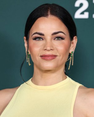 Jacquemus giyen Jenna Dewan, Paul Mitchell 'in 9 Kasım 2024' te Batı Hollywood, Los Angeles, Kaliforniya, ABD 'deki Pasifik Tasarım Merkezi' nde düzenlediği 2024 Bebek Galası 'na geldi..