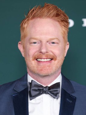 Jesse Tyler Ferguson, Paul Mitchell tarafından sunulan 2024 Bebek Galası 'na 9 Kasım 2024' te Batı Hollywood, Los Angeles, Kaliforniya, ABD 'deki Pasifik Tasarım Merkezi' nde ulaştı.. 