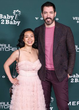 Linda Phan ve Drew Scott 9 Kasım 2024 'te Batı Hollywood, Los Angeles, Kaliforniya' da Pasifik Tasarım Merkezi 'nde Paul Mitchell tarafından sunulan 2024 Bebek Galası' na geldiler.. 