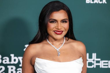Monique Lhuillier giyen Mindy Kaling, Paul Mitchell 'in 9 Kasım 2024' te Batı Hollywood, Los Angeles, Kaliforniya, ABD 'de düzenlenen Pasifik Tasarım Merkezi' nde sunduğu 2024 Bebek Galasına ulaştı.. 
