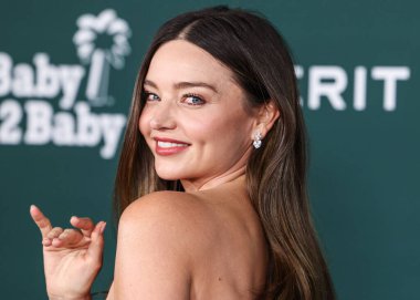 Pamella Roland SS25 RTW giyen Miranda Kerr, Paul Mitchell 'in 9 Kasım 2024' te Batı Hollywood, Los Angeles, Kaliforniya, ABD 'de düzenlenen Pasifik Tasarım Merkezi' nde sunduğu 2024 Bebek Galasına ulaştı..