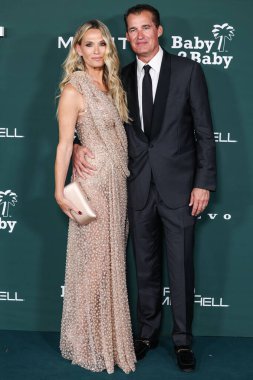 Molly Sims ve kocası Scott Stuber, Paul Mitchell 'in 9 Kasım 2024' te Batı Hollywood, Los Angeles, Kaliforniya, ABD 'deki Pasifik Tasarım Merkezi' nde düzenlediği 2024 Bebek Galası 'na geldiler.. 