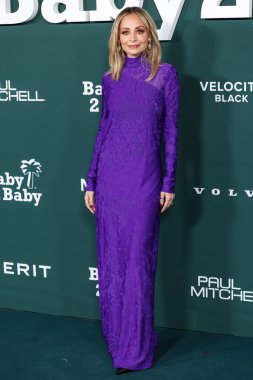 Nicole Richie, Paul Mitchell tarafından sunulan 2024 Bebek Galası 'na 9 Kasım 2024' te Batı Hollywood, Los Angeles, Kaliforniya, ABD 'de gerçekleştirilen Pasifik Tasarım Merkezi' nde ulaşır.. 