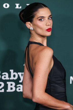 Zuhair Murad RE25 giyen Sara Sampaio, Paul Mitchell 'in 9 Kasım 2024' te Batı Hollywood, Los Angeles, Kaliforniya, ABD 'de düzenlenen Pasifik Tasarım Merkezi' nde sunduğu 2024 Bebek Galasına geldi.. 