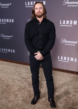 Christian Wallace, Paramount + 's Original Series' Landman 'ın Los Angeles Prömiyeri' ne 12 Kasım 2024 'te Paramount Pictures Studios' taki Paramount Tiyatrosu 'nda düzenlenen 1..