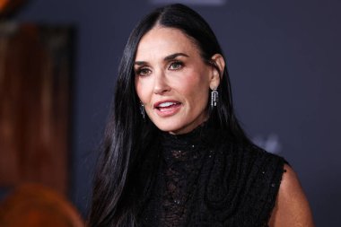Demi Moore 'un Erdem' i giymesi Los Angeles 'taki Paramount +' s Original Series Landman 'ın 1. Sezon Paramount Pictures Studios' taki Paramount Tiyatrosu 'na 12 Kasım 2024' te Hollywood, Los Angeles, Kaliforniya, ABD 'de düzenlenen.