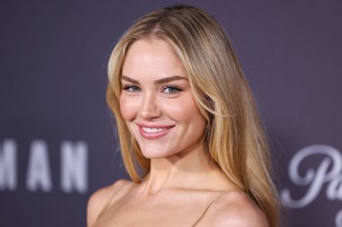 Michelle Randolph, Paramount + 's Original Series' Landman 'ın Los Angeles Premiere of Paramount Pictures Studios' taki Paramount Tiyatrosu 'na 12 Kasım 2024' te geldi..