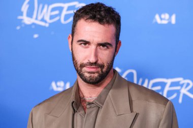 Jordan Firstman, 13 Kasım 2024 'te Los Angeles, Kaliforniya, ABD' de bulunan Amerika Tiyatro Kompleksi Yönetmenleri Birliği 'nde düzenlenen A24' ün 