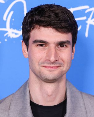 Justin Kuritzkes, 13 Kasım 2024 'te Los Angeles, Kaliforniya, ABD' de bulunan Amerika Tiyatro Kompleksi Yönetmenleri Birliği 'nde düzenlenen A24' ün 'Queer' inin Los Angeles prömiyerine geldi.. 