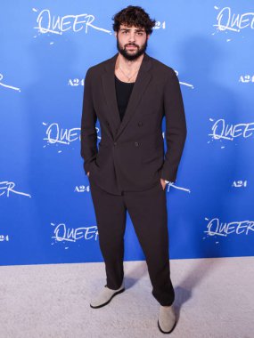 Noah Centineo, 13 Kasım 2024 'te Los Angeles, Kaliforniya, ABD' de bulunan Amerika Tiyatro Kompleksi Yönetmenler Birliği 'nde düzenlenen A24' ün 