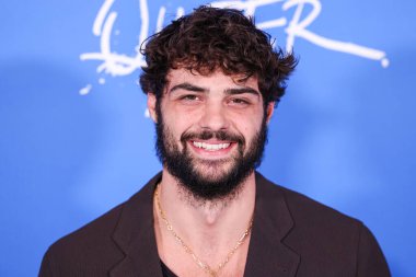 Noah Centineo, 13 Kasım 2024 'te Los Angeles, Kaliforniya, ABD' de bulunan Amerika Tiyatro Kompleksi Yönetmenler Birliği 'nde düzenlenen A24' ün 