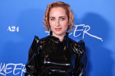 Zoe Lister-Jones, 13 Kasım 2024 'te Los Angeles, Kaliforniya, ABD' de bulunan Amerika Tiyatro Kompleksi Yönetmenler Birliği 'nde düzenlenen A24' ün 'Queer' inin Los Angeles prömiyerine geldi.. 