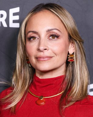 Nicole Richie, Los Angeles 'taki 2024 Akbaba Festivali' ne 17 Kasım 2024 'te Hollywood, Los Angeles, Kaliforniya, ABD' deki Nya Stüdyoları 'nda katıldı..