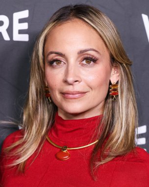 Nicole Richie, Los Angeles 'taki 2024 Akbaba Festivali' ne 17 Kasım 2024 'te Hollywood, Los Angeles, Kaliforniya, ABD' deki Nya Stüdyoları 'nda katıldı..