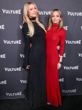 Paris Hilton ve Nicole Richie, Los Angeles 'ta düzenlenen 2024 Akbaba Festivali' ne 17 Kasım 2024 'te Hollywood, Los Angeles, Kaliforniya, ABD' de katıldılar..