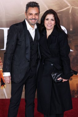 Eugenio Derbez ve eşi Alessandra Rosaldo, 18 Kasım 2024 'te Hollywood, Los Angeles, Kaliforniya, ABD' de bulunan TCL Çin Tiyatrosu IMAX 'te düzenlenen Paramount Pictures' Gladyatör II 'nin Los Angeles Premiere' ine geldiler..