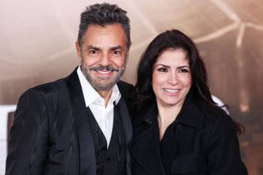 Eugenio Derbez ve eşi Alessandra Rosaldo, 18 Kasım 2024 'te Hollywood, Los Angeles, Kaliforniya, ABD' de bulunan TCL Çin Tiyatrosu IMAX 'te düzenlenen Paramount Pictures' Gladyatör II 'nin Los Angeles Premiere' ine geldiler..