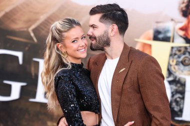 Hannah Godwin ve kocası Dylan Barbour, 18 Kasım 2024 'te Hollywood, Los Angeles, Kaliforniya, ABD' de bulunan TCL Çin Tiyatrosu IMAX 'te düzenlenen Paramount Pictures' Gladyatör II 'nin Los Angeles Premiere' ine geldiler..