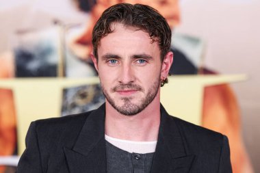 Gucci giyen Paul Mescal, 18 Kasım 2024 'te Hollywood, Los Angeles, Kaliforniya, ABD' deki TCL Çin Tiyatrosu IMAX 'te düzenlenen Paramount Pictures' Gladyatör II 'nin Los Angeles galasına geldi..