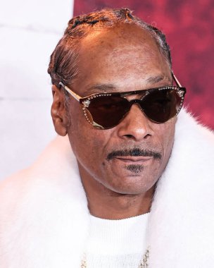 Snoop Dogg (Calvin Broadus Jr.), 18 Kasım 2024 tarihinde Hollywood, Los Angeles, Kaliforniya, ABD 'de bulunan TCL Çin Tiyatrosu IMAX' te düzenlenen Paramount Pictures 'Gladyatör II' nin Los Angeles Premiere 'ine ulaşır..