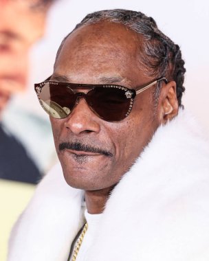 Snoop Dogg (Calvin Broadus Jr.), 18 Kasım 2024 tarihinde Hollywood, Los Angeles, Kaliforniya, ABD 'de bulunan TCL Çin Tiyatrosu IMAX' te düzenlenen Paramount Pictures 'Gladyatör II' nin Los Angeles Premiere 'ine ulaşır..