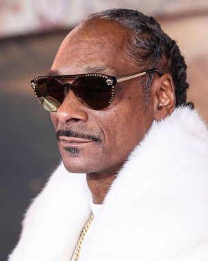 Snoop Dogg (Calvin Broadus Jr.), 18 Kasım 2024 tarihinde Hollywood, Los Angeles, Kaliforniya, ABD 'de bulunan TCL Çin Tiyatrosu IMAX' te düzenlenen Paramount Pictures 'Gladyatör II' nin Los Angeles Premiere 'ine ulaşır..